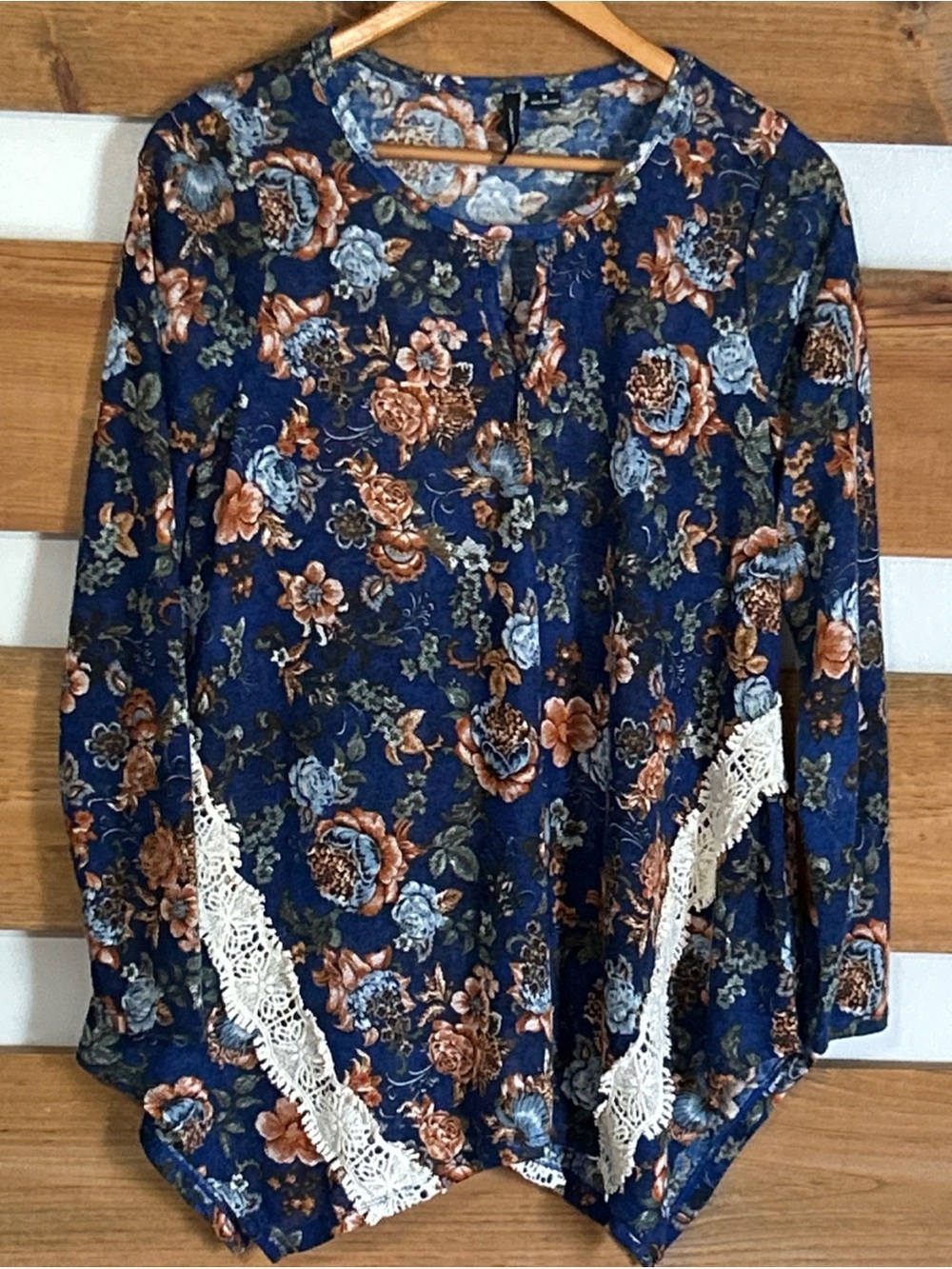 New Directions Eyelet Accent Long Sleeve Floral Lace Accents Boho Chic Size M